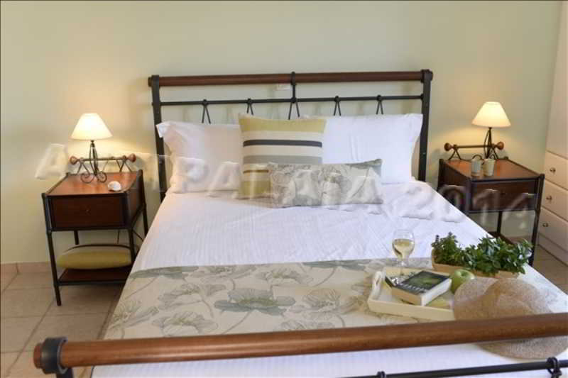 Mouras Resort Livadi  Luaran gambar